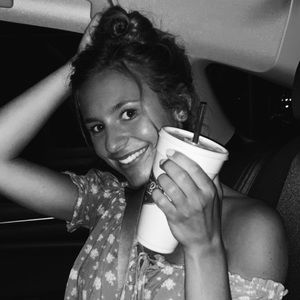 Meet your Posher, Isabella